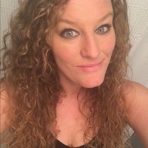 Meet your Posher, Carrie